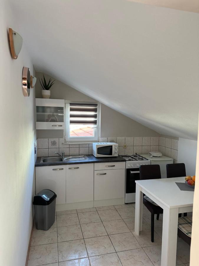 Apartments Kralj Zvonimir Jadranovo Ngoại thất bức ảnh
